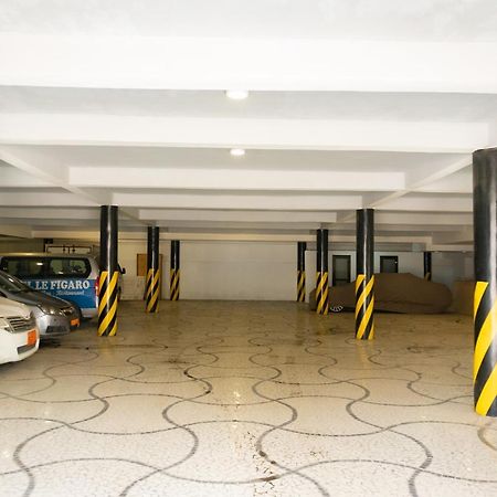 Hotel Le Figaro Douala Bagian luar foto