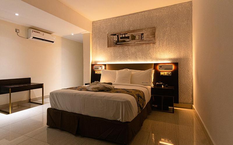 Hotel Le Figaro Douala Bagian luar foto