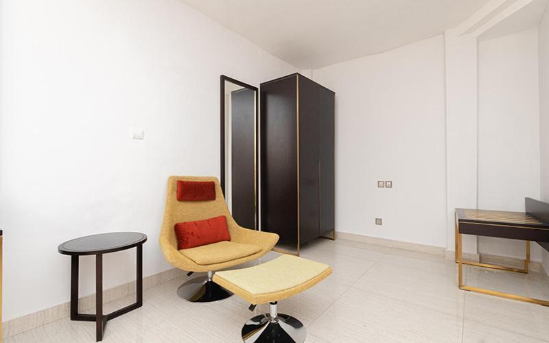 Hotel Le Figaro Douala Bagian luar foto